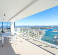 Circle On Cavill 52nd Floor Spacious Skyhome Apartment - Holiday Byron Bay