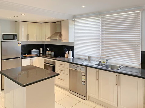 City Center - Modern 2-Bedroom Apartment - Holiday Byron Bay 3