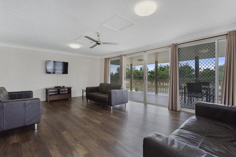 Cityville Luxury Apartments And Motel - Holiday Byron Bay 3
