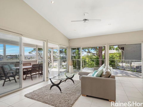 Coast - 3/42 Avoca Drive, Avoca Beach - Holiday Byron Bay 0