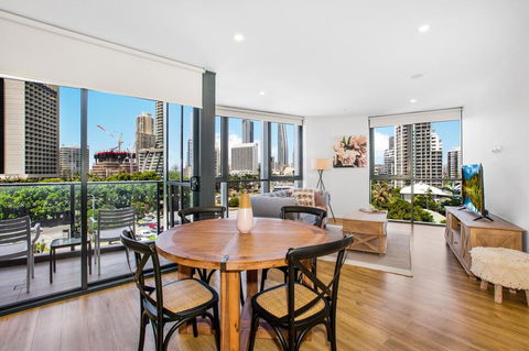 Coastal Apartment With Balcony, Parking And Pool - Holiday Byron Bay 0