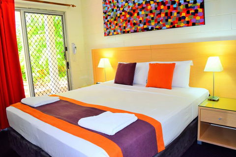 Coconut Grove Holiday Apartments - Holiday Byron Bay 2