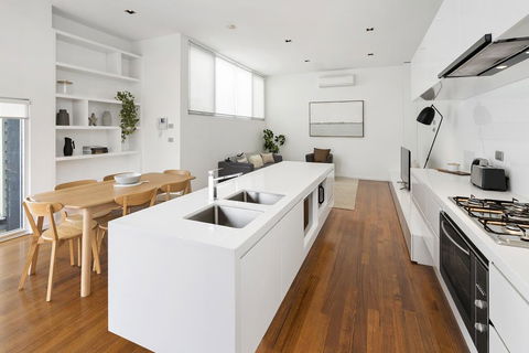 Cogens Two Bedroom Townhouse - Holiday Byron Bay 3