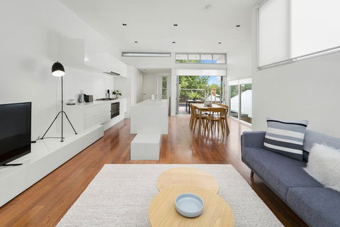 Cogens Two Bedroom Townhouse - Holiday Byron Bay 0