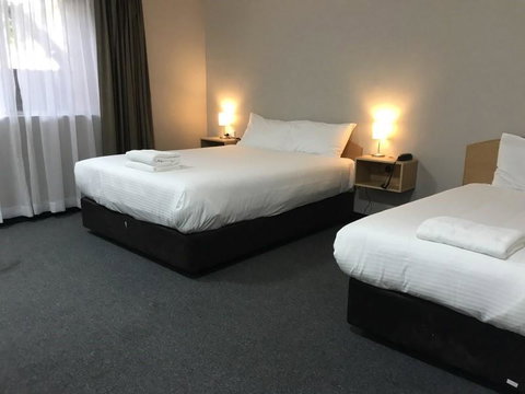 Colonial Motel Richmond - Holiday Byron Bay 2
