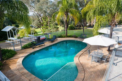 Commercial Golf Resort - Holiday Byron Bay 0
