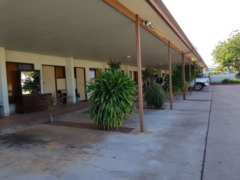 Commercial Hotel - Holiday Byron Bay 2