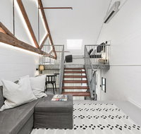 Converted Warehouse City Loft - Holiday Byron Bay