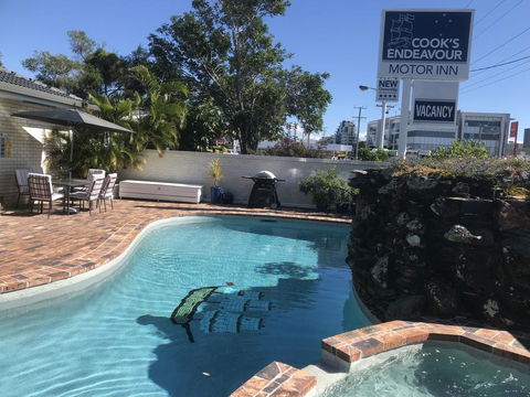 Cooks Endeavour Motor Inn - Holiday Byron Bay 3