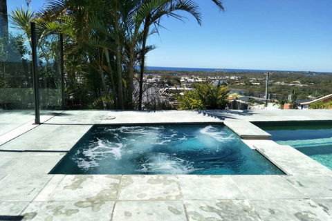 Coolangatta Gold - Holiday Byron Bay 1