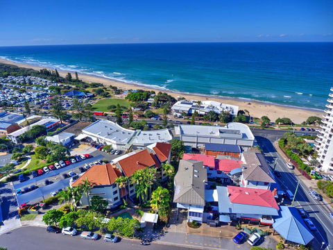 Coolum Beach Resort - Holiday Byron Bay 0