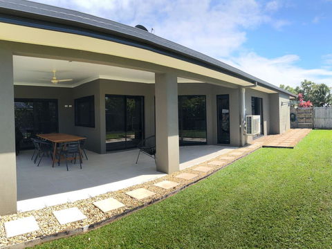 Cooya Beach - Ultimate Tropical Getaway - Holiday Byron Bay 0