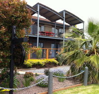 Corinella On The Esplanade Bed  Breakfast - Holiday Byron Bay