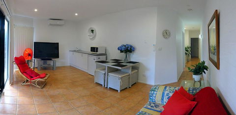 Corlette Retreat - Holiday Byron Bay 1
