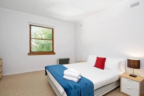 Cosy 2BR Plus Parking In Nth Sydney - Holiday Byron Bay 2