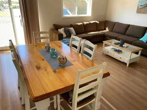 Cosy Cottage - Holiday Byron Bay 0
