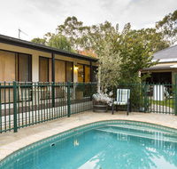 Courtsidecottage Bed and Breakfast