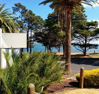Cowes Partner Retreat - Beachfront - Holiday Byron Bay