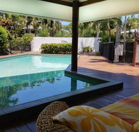 Crazy About Cairns Resort Living - 6 Bedrooms - Holiday Byron Bay
