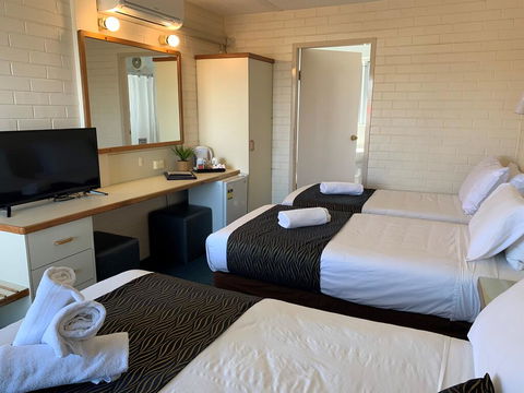 Crest Motor Inn - Holiday Byron Bay 3