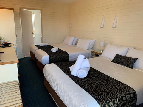 Crest Motor Inn - Holiday Byron Bay 2