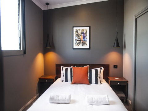 Criterion Hotel Sale - Holiday Byron Bay 0