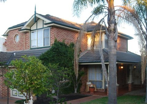 Cutmore Cottages - Highclaire House - Holiday Byron Bay 0