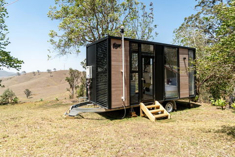 Dam It Getaway Tiny House - Holiday Byron Bay 0