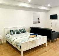 Darling Harbour and Fish Market Brand New Studio - Holiday Byron Bay