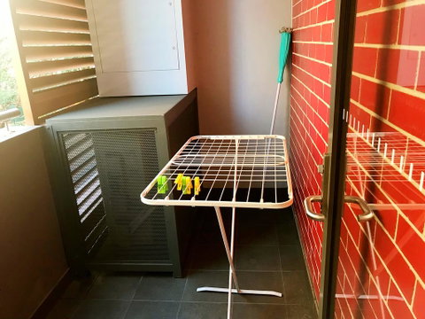 Darling Harbour And Fish Market: Brand New Studio - Holiday Byron Bay 2