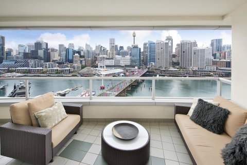 Darling Harbour Getaway - Holiday Byron Bay 2