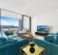 Darling Harbour Waterfront Luxury Apartment - Holiday Byron Bay