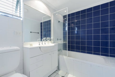 Darlinghurst Fully Self Contained Modern 1 Bed Apartment (POP) - Holiday Byron Bay 3