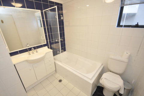 Darlinghurst Fully Self Contained Modern 1 Bed Apartment (POP) - Holiday Byron Bay 1