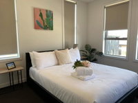 Delicate and Peaceful Bundoora Townhouse 11-R2