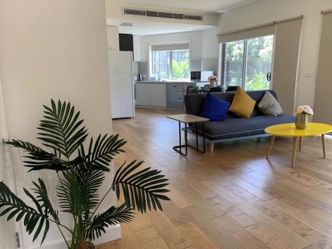 Delicate And Peaceful Bundoora Townhouse 20-R3 - Holiday Byron Bay 0