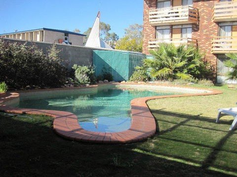 Desert Rose Inn Alice Springs - Holiday Byron Bay 3