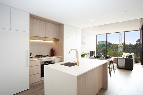 Designer Apartment With Balcony In Quiet Suburb - Holiday Byron Bay 1