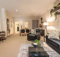 Designer Style Terrace in the heart of Surry Hills - Holiday Byron Bay