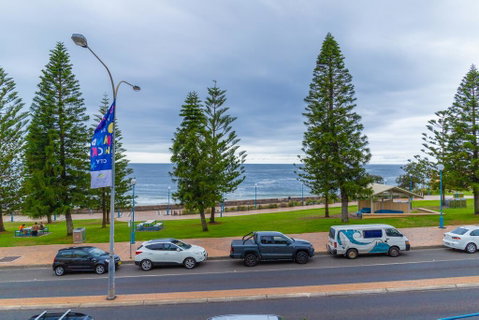 Dive Hotel - Holiday Byron Bay 2