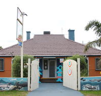 Dolphin Retreat Bunbury YHA - Holiday Byron Bay