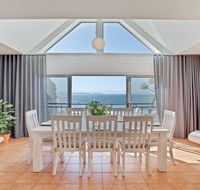 Dolphins Den - panoramic views - Holiday Byron Bay