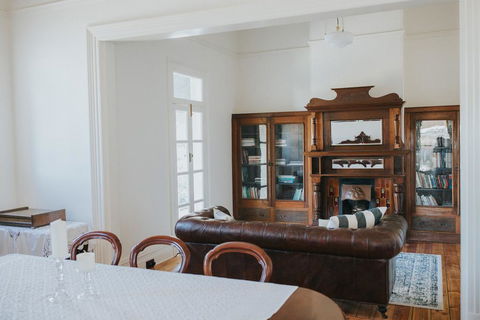 Dubuque Bed And Breakfast - Holiday Byron Bay 1
