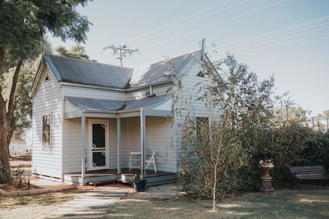 Dubuque Bed And Breakfast - Holiday Byron Bay 2