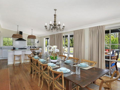Duncraig House - Open Fireplace, Spa, Pet Friendly - Holiday Byron Bay 2