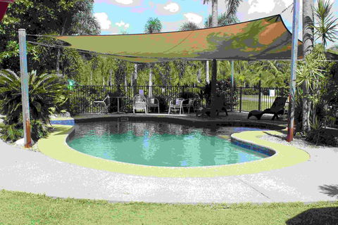 Dunk Island View Caravan Park - Holiday Byron Bay 2