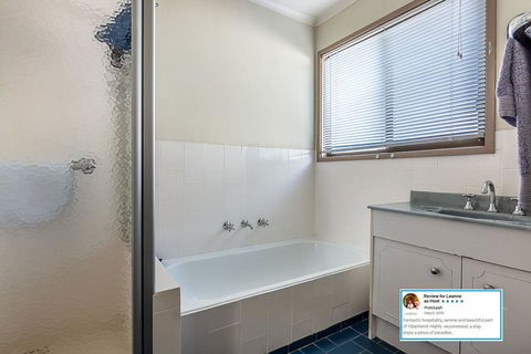 Eagle Bay Cottage - Holiday Byron Bay 2