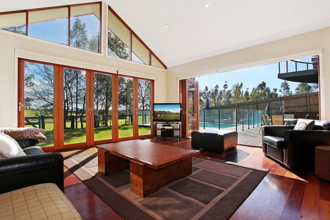 Eagles Landing - Holiday Byron Bay 1