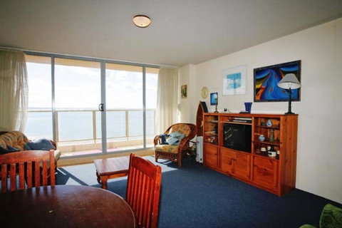 Ebbtide, Unit 33, 2-6 North Street - Holiday Byron Bay 2