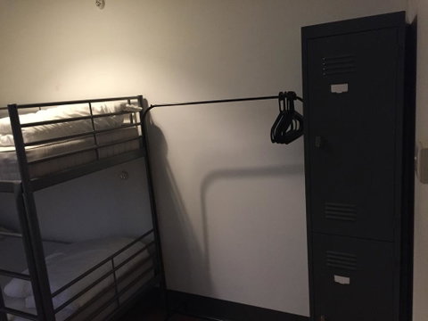 EBS Sydney Hostel - Holiday Byron Bay 2